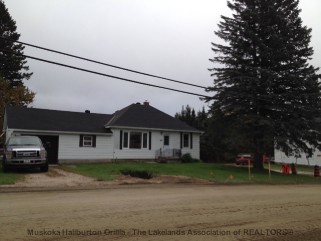 122 Main St, Burk's Falls Ontario, Canada