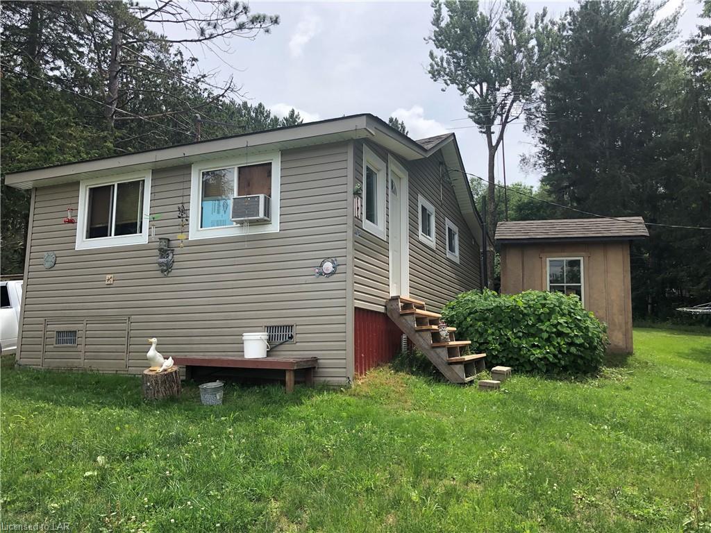 327 DOE Lake, Burk's Falls Ontario, Canada