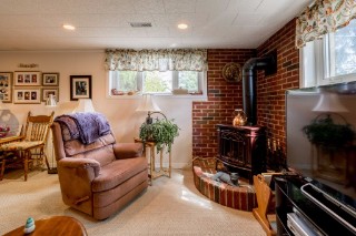 1436 WOODFIELD CRES, Kingston, Ontario, Canada