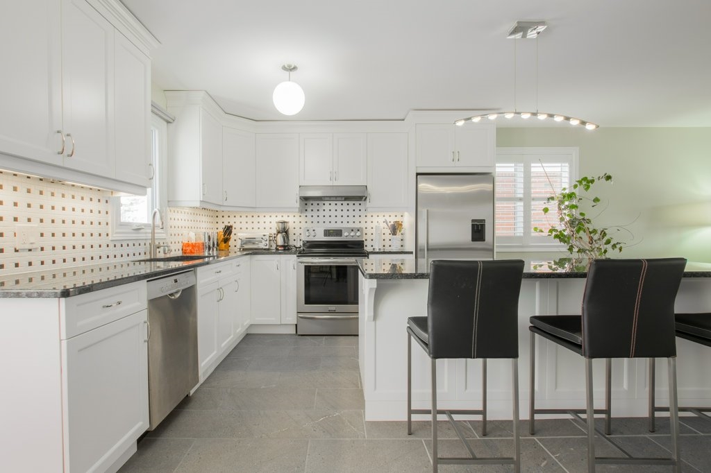 904 NOTTINGHILL Avenue, Kingston, Ontario, Canada