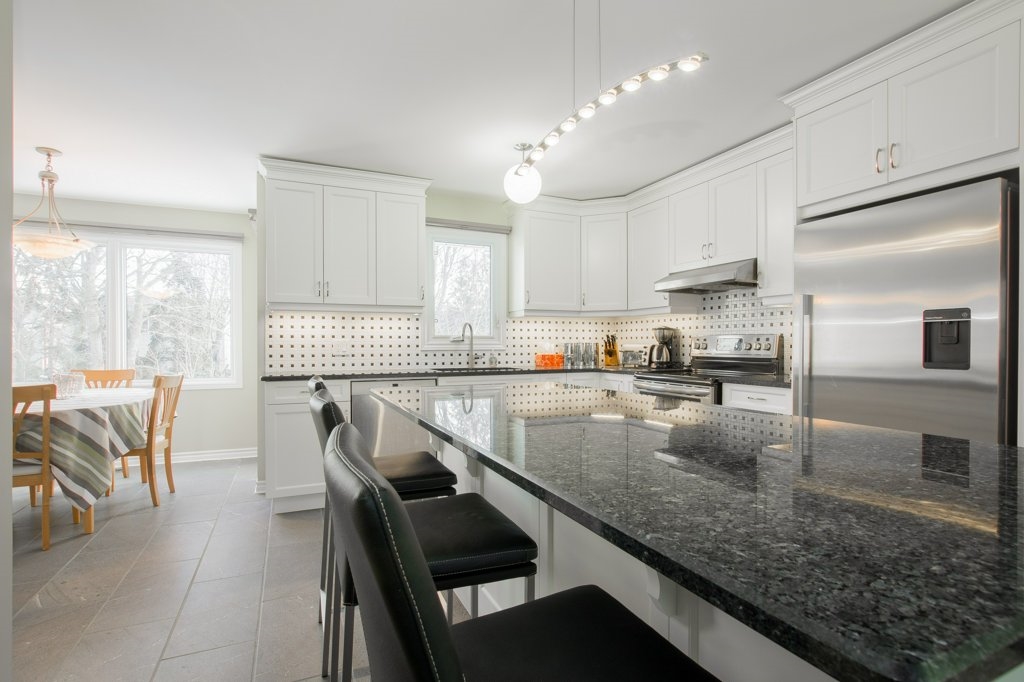 904 NOTTINGHILL Avenue, Kingston, Ontario, Canada