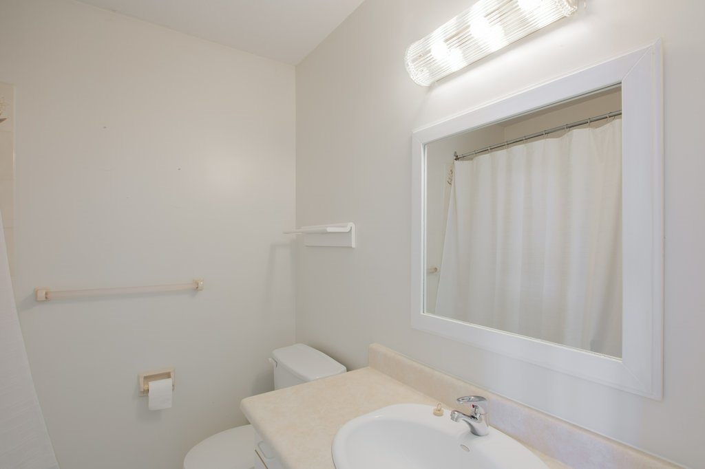 904 NOTTINGHILL Avenue, Kingston, Ontario, Canada