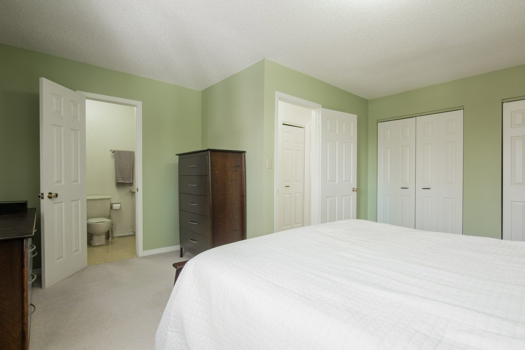 904 NOTTINGHILL Avenue, Kingston, Ontario, Canada