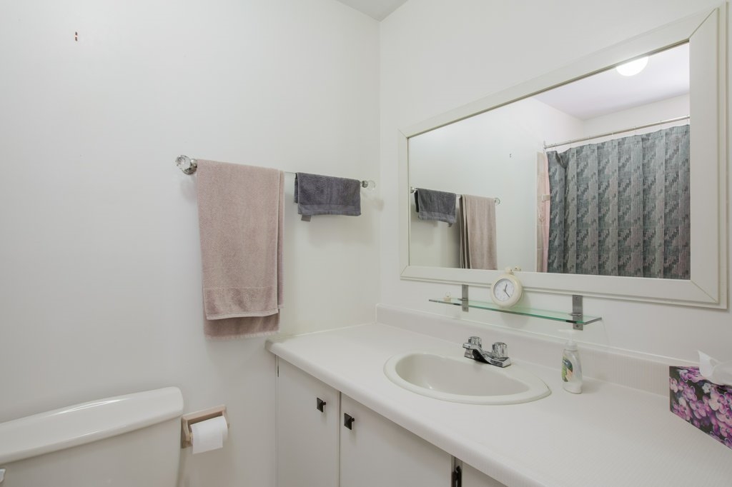 904 NOTTINGHILL Avenue, Kingston, Ontario, Canada