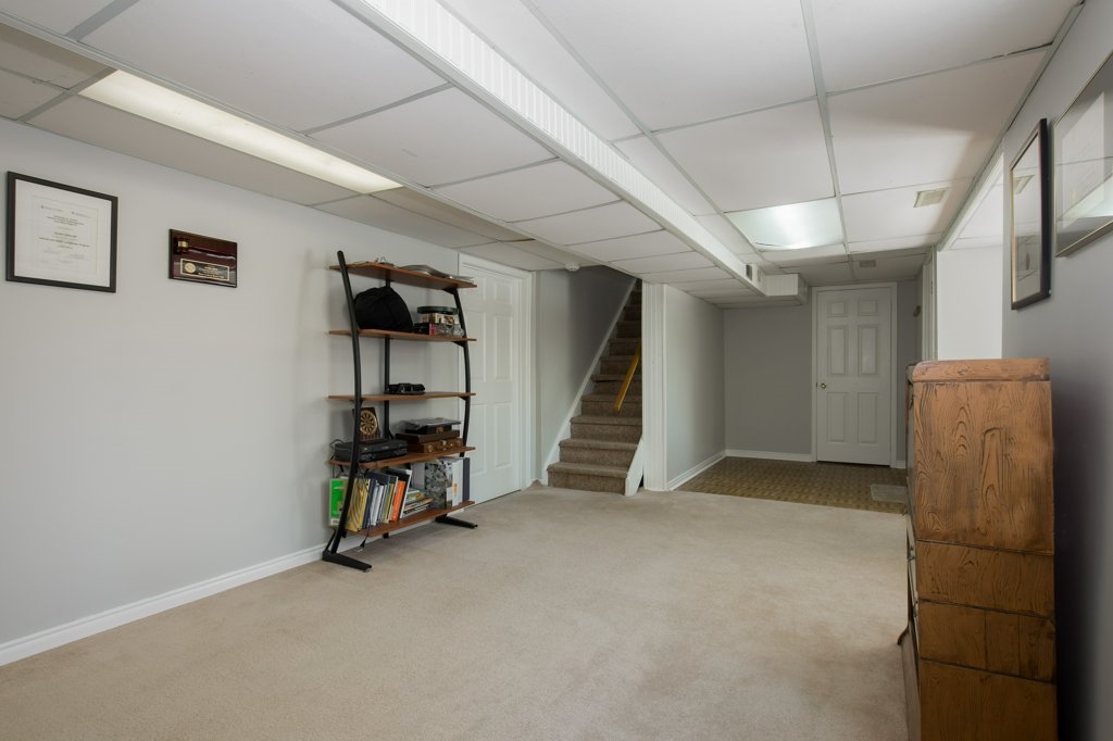 904 NOTTINGHILL Avenue, Kingston, Ontario, Canada
