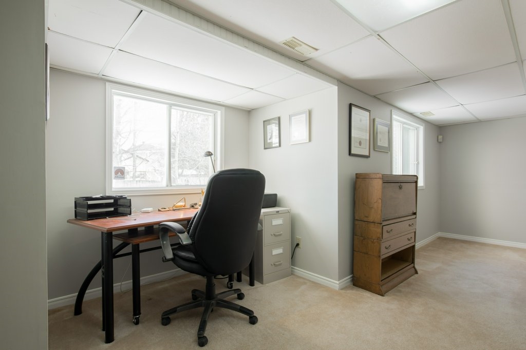 904 NOTTINGHILL Avenue, Kingston, Ontario, Canada
