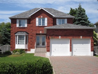 1042 SMALE CRT, Kingston, Ontario, Canada