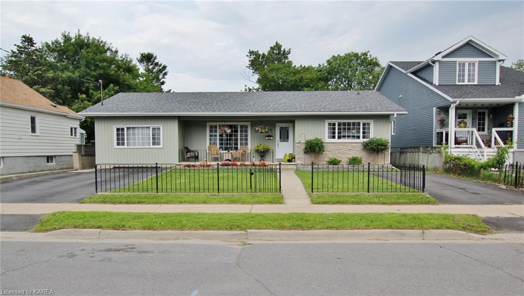 77 CONNAUGHT Street, Kingston Ontario, Canada