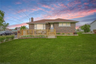 330 CORONATION Boulevard, Amherstview Ontario, Canada