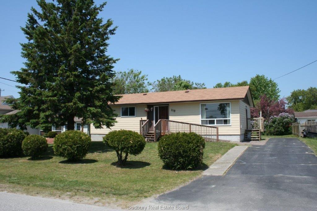 119 Queen Street, West Nipissing Ontario, Canada