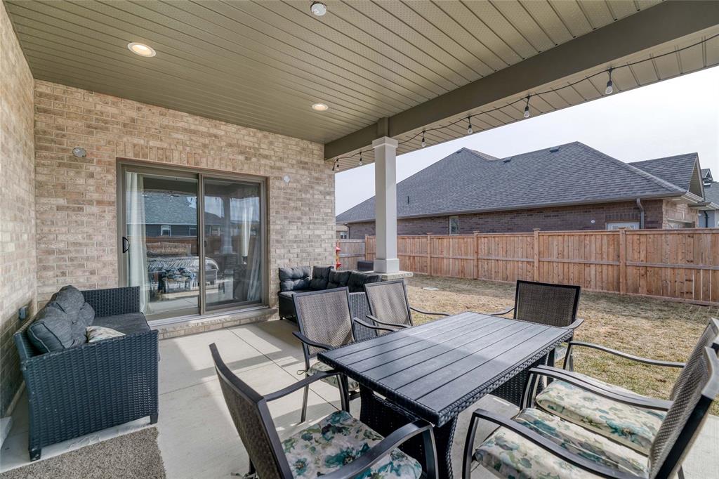 113 LIZUCHA Drive, Sarnia, Ontario, Canada
