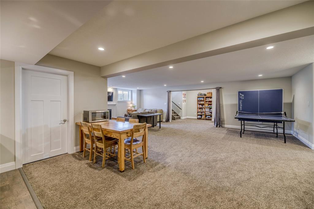 113 LIZUCHA Drive, Sarnia, Ontario, Canada