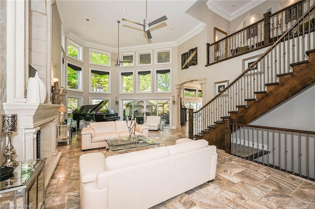 2082 HIDDEN VALLEY Crescent, Kitchener Ontario, Canada