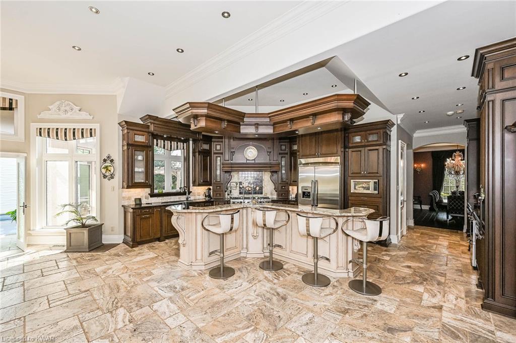 2082 HIDDEN VALLEY Crescent, Kitchener Ontario, Canada