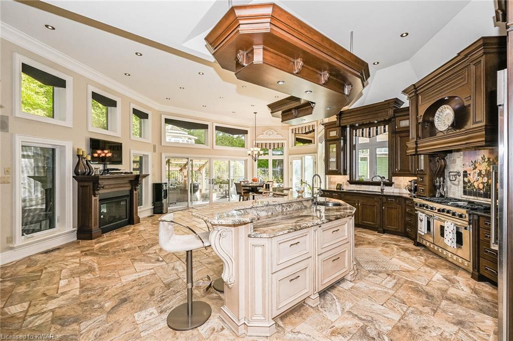 2082 HIDDEN VALLEY Crescent, Kitchener Ontario, Canada