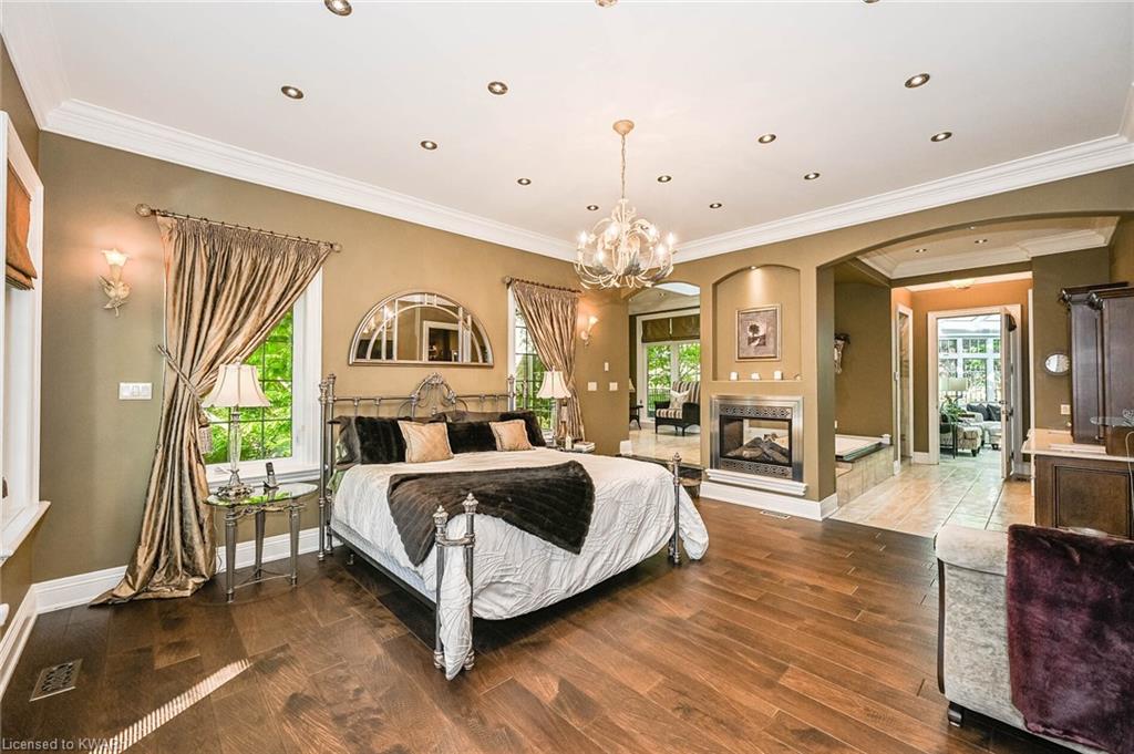 2082 HIDDEN VALLEY Crescent, Kitchener Ontario, Canada