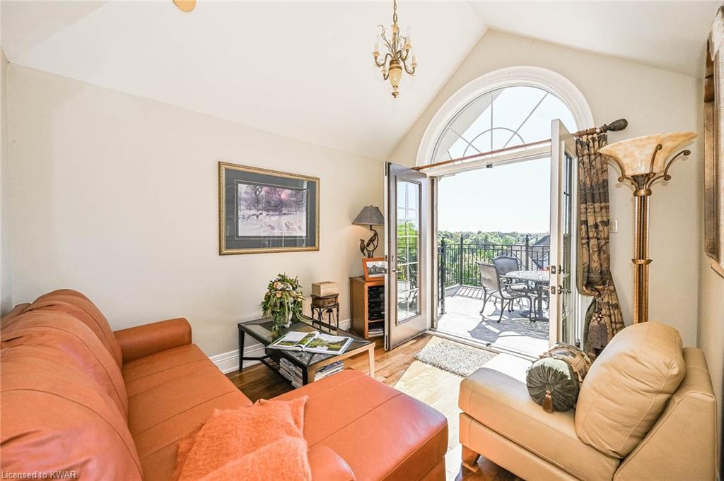 2082 HIDDEN VALLEY Crescent, Kitchener Ontario, Canada