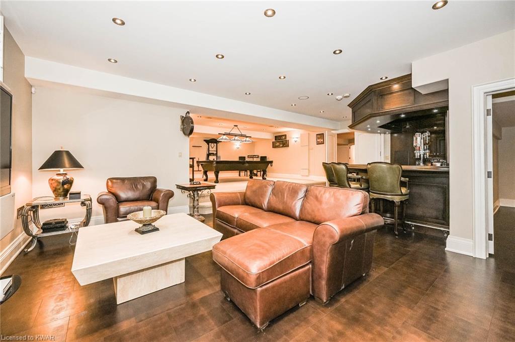 2082 HIDDEN VALLEY Crescent, Kitchener Ontario, Canada