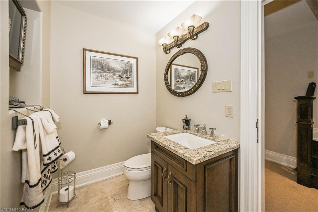 2082 HIDDEN VALLEY Crescent, Kitchener Ontario, Canada