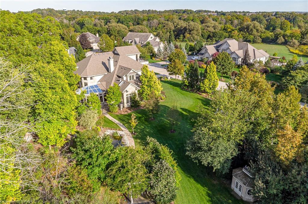 2082 HIDDEN VALLEY Crescent, Kitchener Ontario, Canada