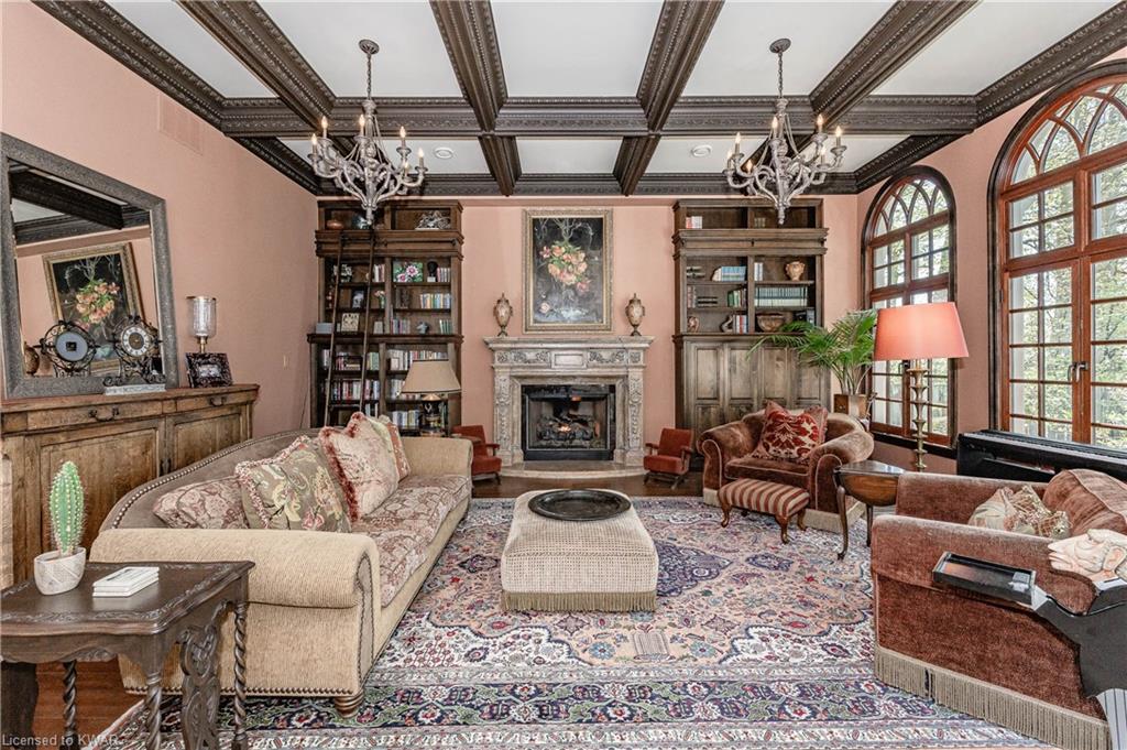 585 EASTGATE Walk, Waterloo, Ontario, Canada