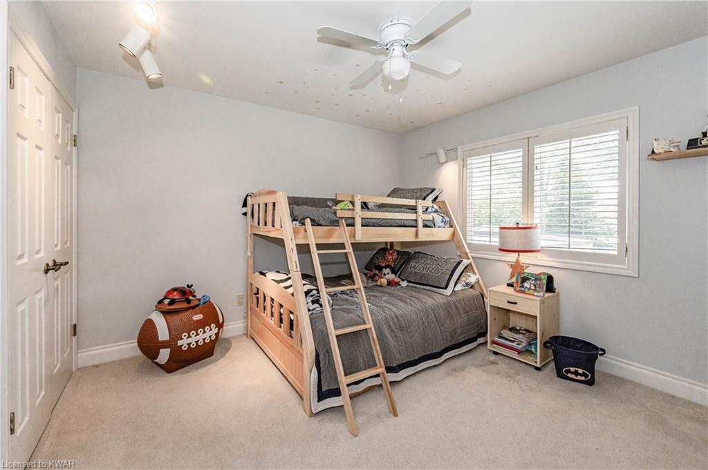 585 EASTGATE Walk, Waterloo, Ontario, Canada