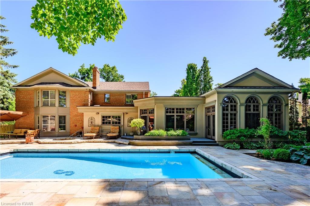 585 EASTGATE Walk, Waterloo, Ontario, Canada