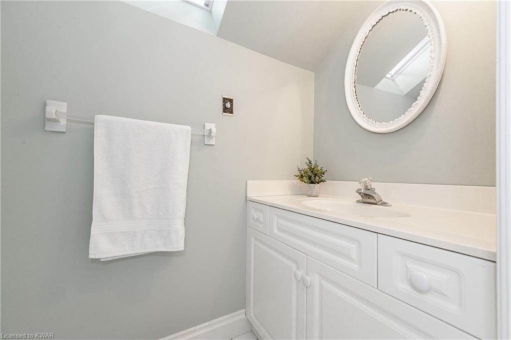 237 OLD ABBEY Road, Waterloo, Ontario, Canada