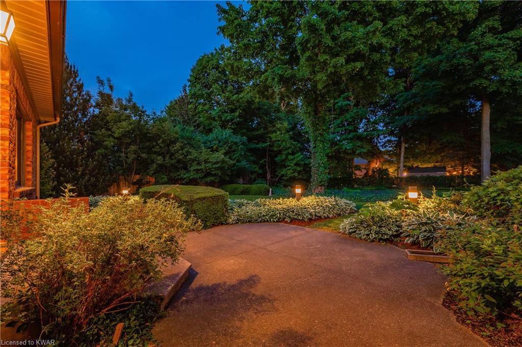 237 OLD ABBEY Road, Waterloo, Ontario, Canada