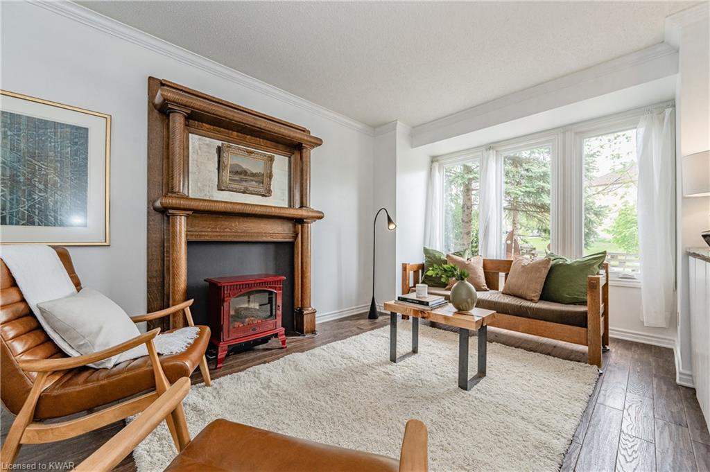 166 LENNOX Crescent, Kitchener, Ontario, Canada