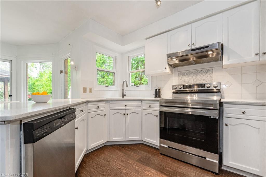 166 LENNOX Crescent, Kitchener, Ontario, Canada
