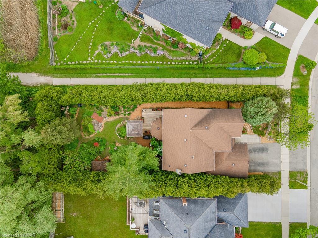 166 LENNOX Crescent, Kitchener, Ontario, Canada