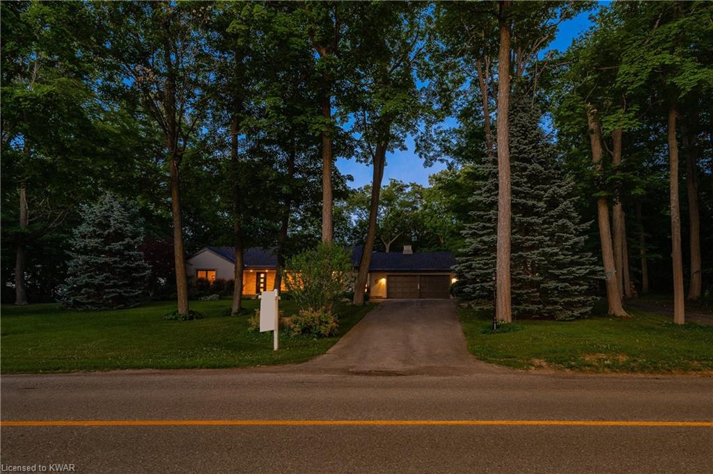 390 PINNACLE Drive, Kitchener, Ontario, Canada