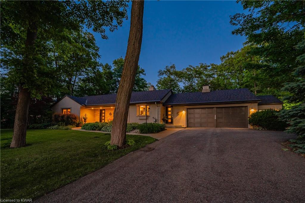 390 PINNACLE Drive, Kitchener, Ontario, Canada