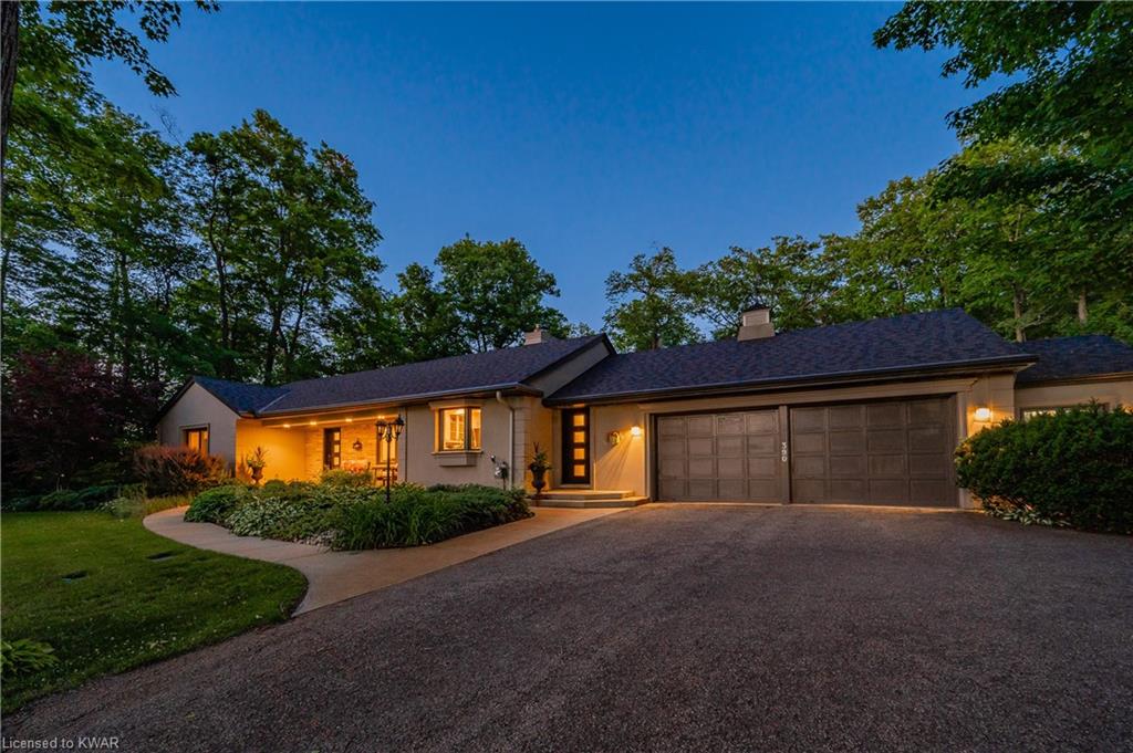 390 PINNACLE Drive, Kitchener, Ontario, Canada