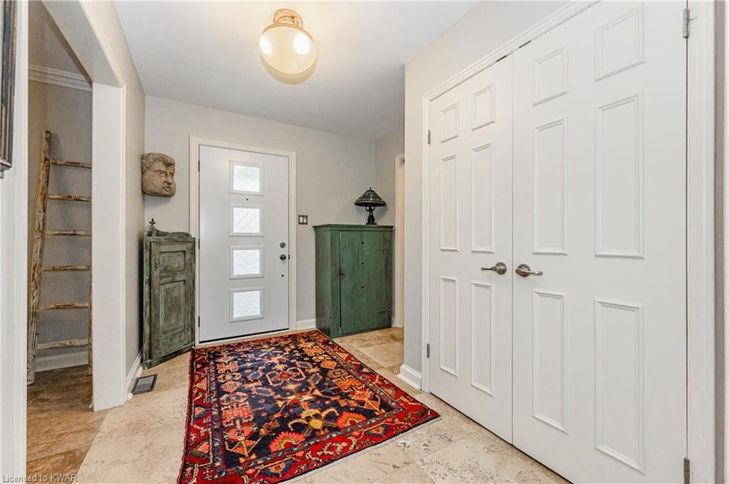 390 PINNACLE Drive, Kitchener, Ontario, Canada