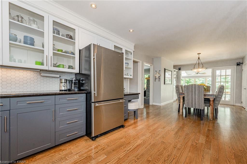 390 PINNACLE Drive, Kitchener, Ontario, Canada