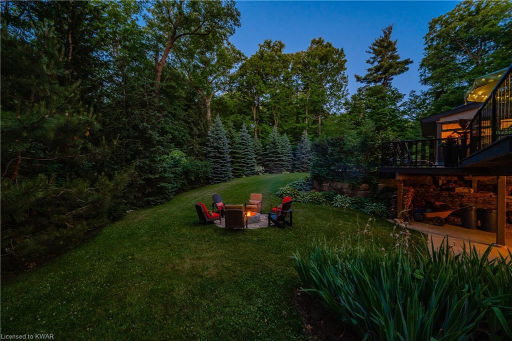 390 PINNACLE Drive, Kitchener, Ontario, Canada
