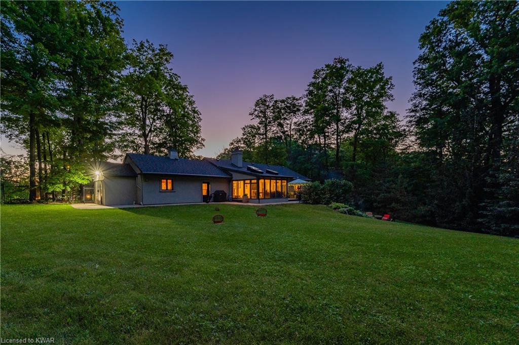 390 PINNACLE Drive, Kitchener, Ontario, Canada