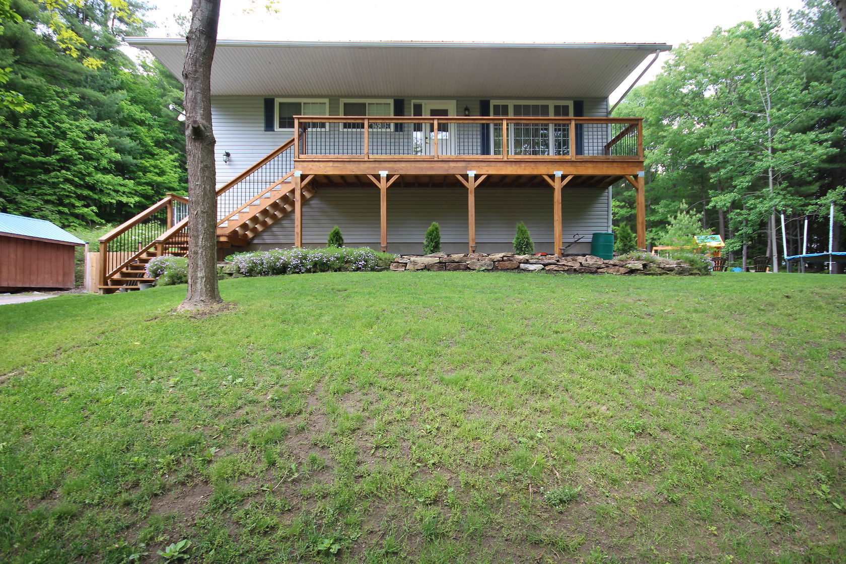 228 Lower Oak Leaf Road, Lyndhurst Ontario, Canada