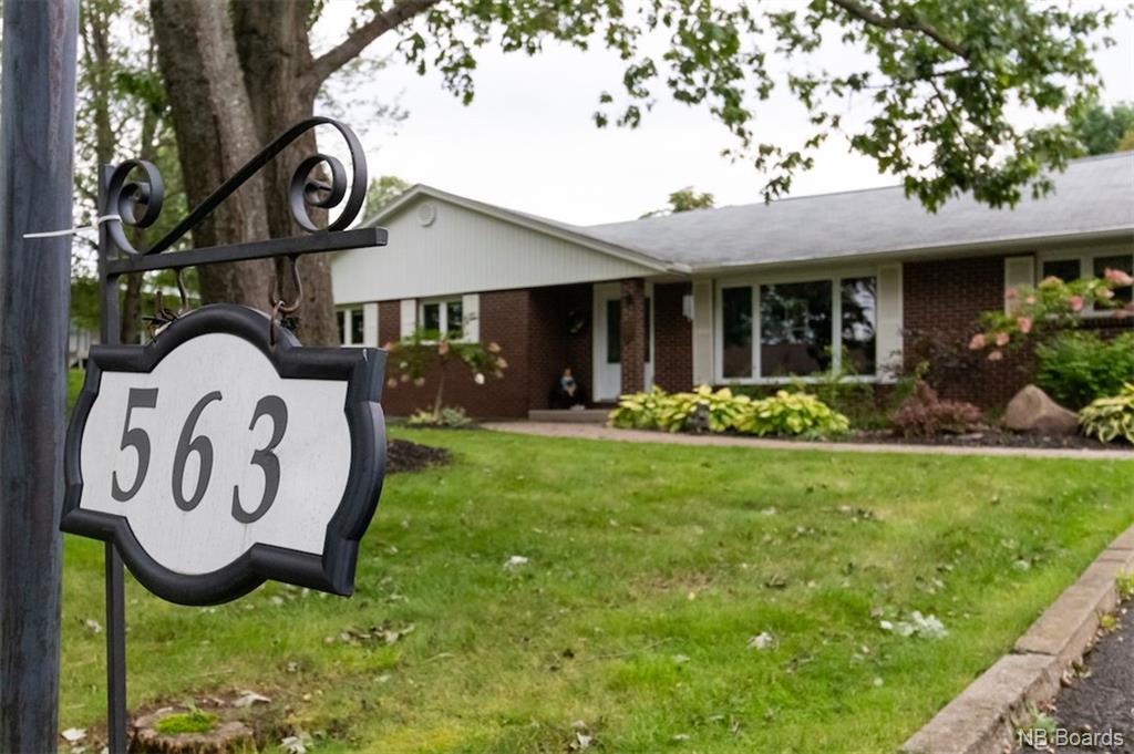 563 Glengarry Place, Fredericton New Brunswick, Canada