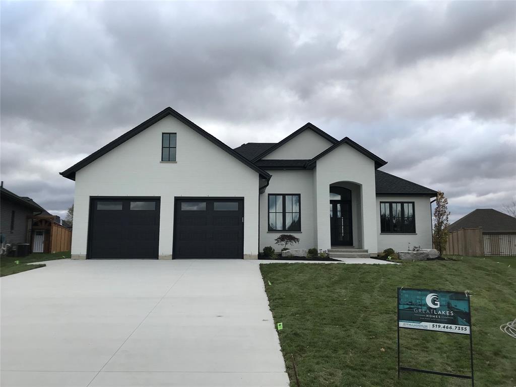 3695 EGREMONT Road, Plympton-Wyoming Ontario, Canada