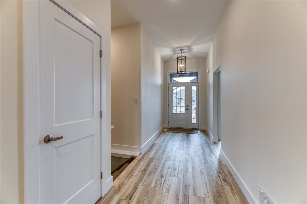 3538 MIA Lane, Plympton-Wyoming Ontario, Canada