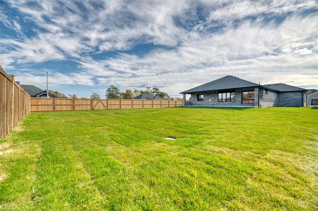 6803 GRIFFIN Drive, Plympton-Wyoming, Ontario, Canada