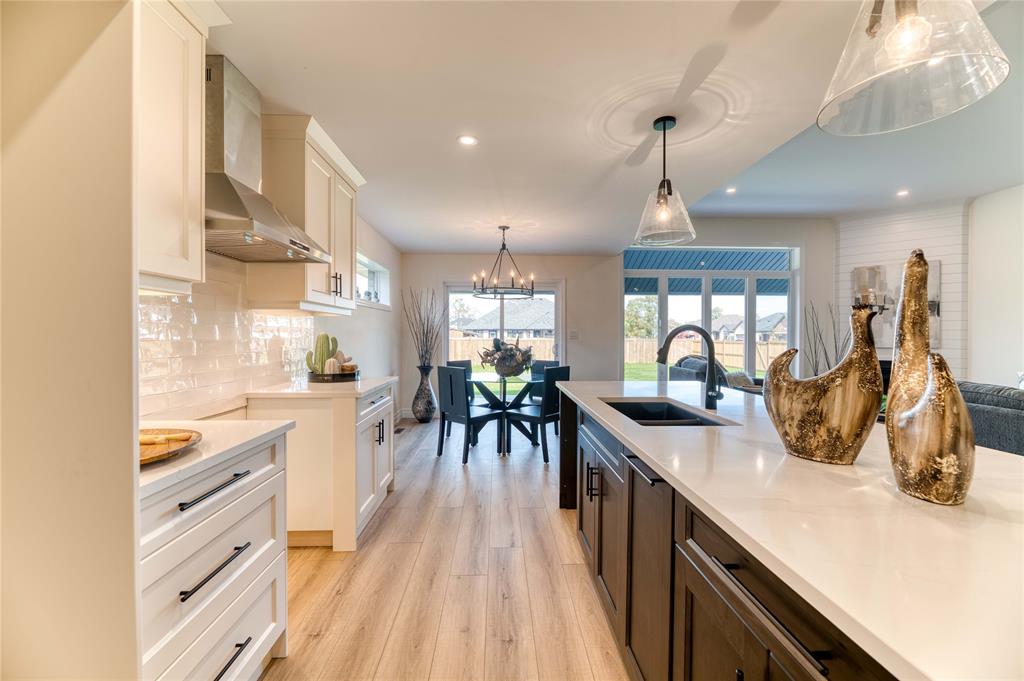 6803 GRIFFIN Drive, Plympton-Wyoming, Ontario, Canada