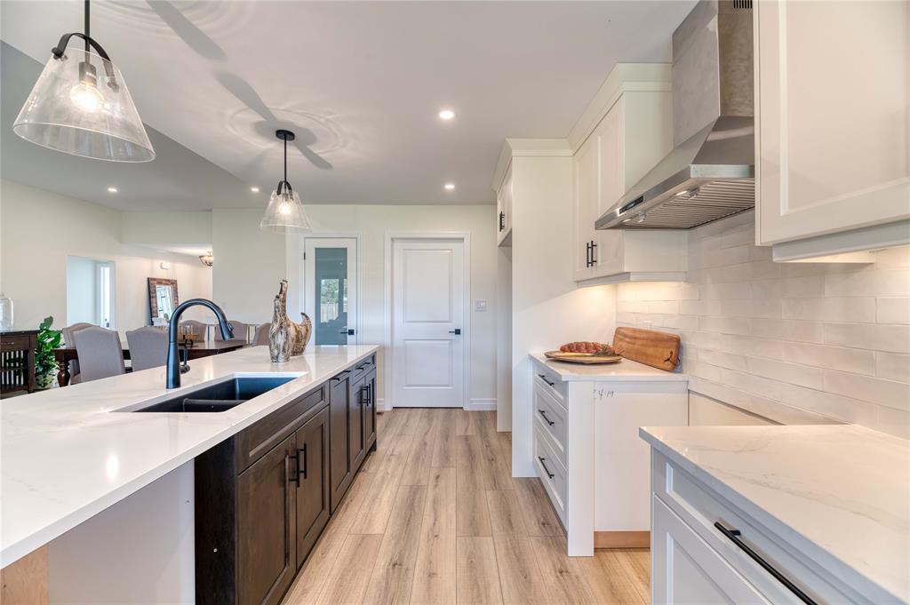 6803 GRIFFIN Drive, Plympton-Wyoming, Ontario, Canada