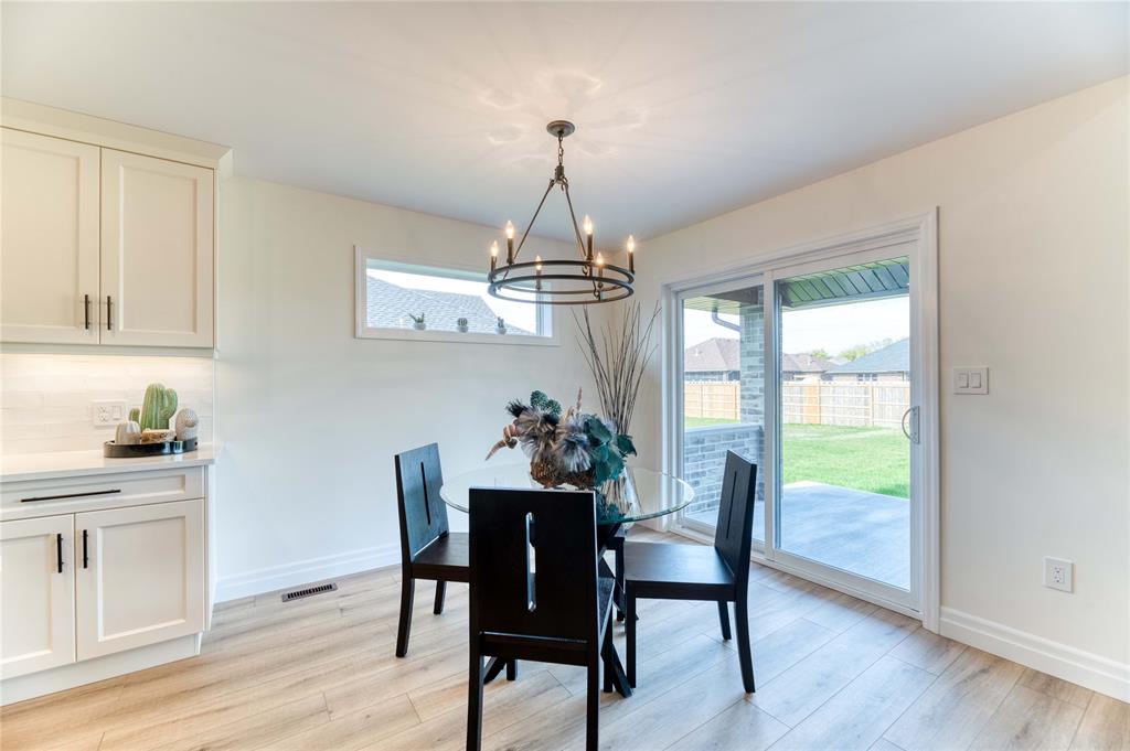 6803 GRIFFIN Drive, Plympton-Wyoming, Ontario, Canada