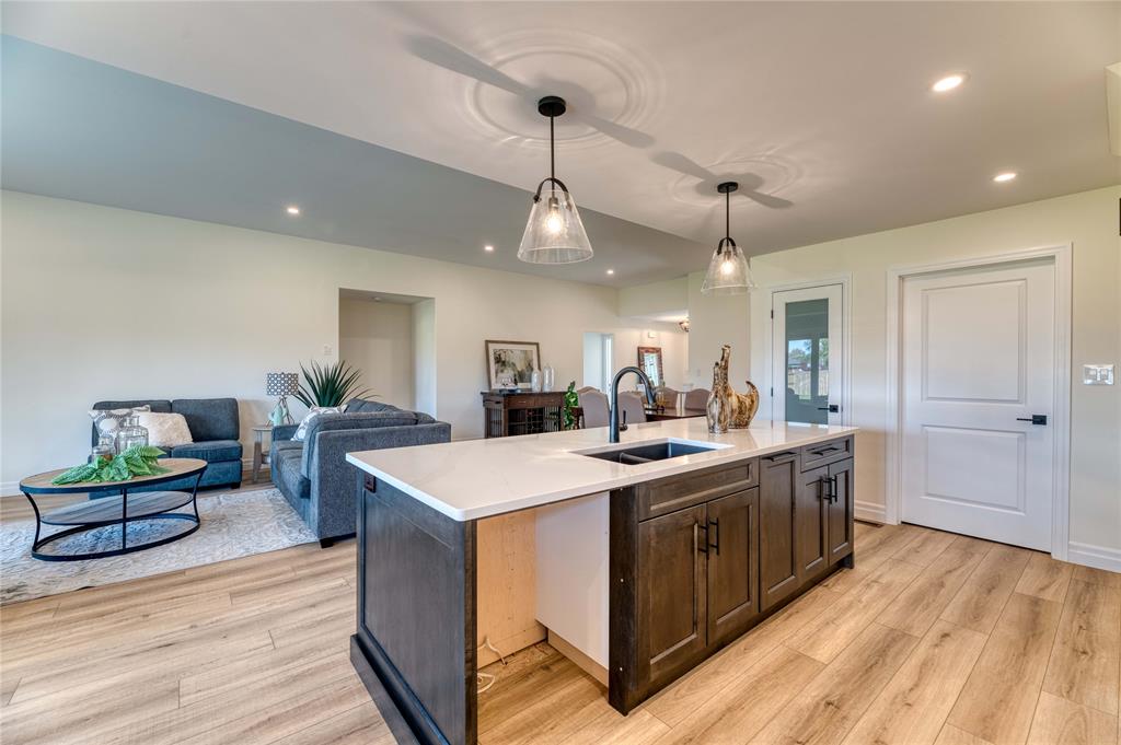 6803 GRIFFIN Drive, Plympton-Wyoming, Ontario, Canada
