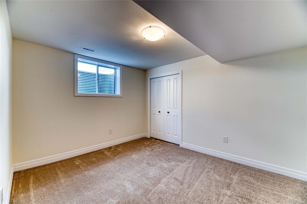 6803 GRIFFIN Drive, Plympton-Wyoming, Ontario, Canada