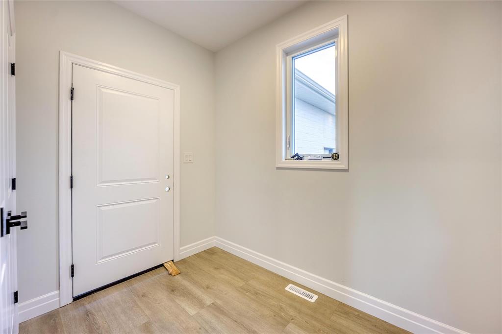 156 HENNESSY Street, Lambton Shores, Ontario, Canada